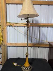 lot 53 image: Mid-Century Brass and Wood Floor Lamp