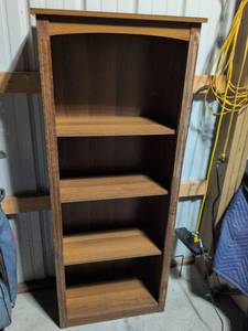 lot 95 image: 4 Tier Bookshelf