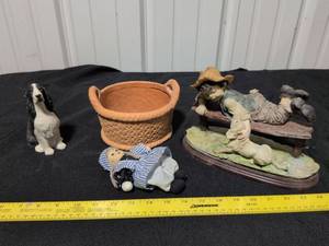 lot 102 image: Decorative Figurines with Terra Cotta Pot