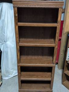 lot 103 image: 5 Tier Bookshelf