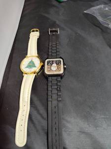 lot 105 image: Holiday Theme Watch Set - Christmas Tree and Snowman