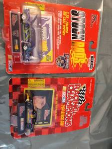lot 132 image: 1998 NASCAR Racing Champions Stock Car Collection