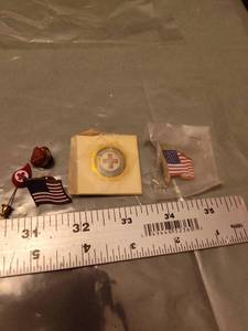 lot 160 image: American Red Cross Pins and Badges Collection