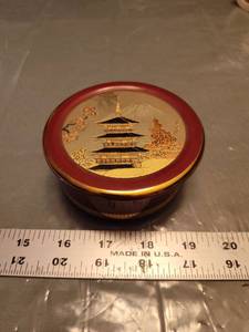 lot 163 image: Japanese Chokin Art Pagoda Trinket Box