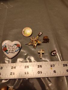 lot 173 image: Religious Pin Collection with Heart Porcelain