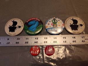 lot 189 image: 1982 Wichita River Festival Pin Button Collection