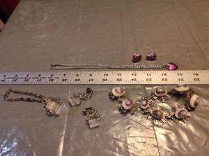 lot 190 image: Purple Shell and Clear Crystal Jewelry Set