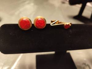 lot 199 image: Gold Tone Red Crystal Cufflinks