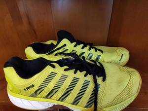 lot 212 image: K-Swiss Neon Yellow Tennis Shoes Size 11