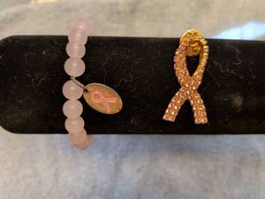 lot 214 image: Pink Crystal Breast Cancer Awareness Bracelet