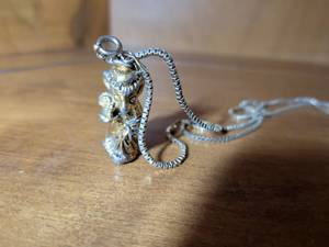 lot 237 image: Sterling Silver Seahorse Pendant Necklace