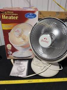 lot 2 image: WindChaser Far Infrared Halogen Heater