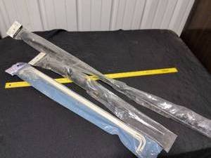 lot 13 image: Mainstays Decorative Cafe Curtain Rods