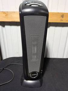 lot 23 image: Lasko CT22410 Ceramic Tower Heater