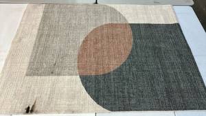 lot 2051 image: Threshold 5x7 Abstract Area Rug.