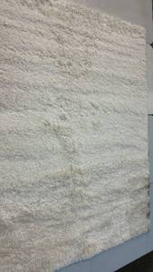 lot 2066 image: Threshold Cream Eyelash Shag 5x7 Area Rug.