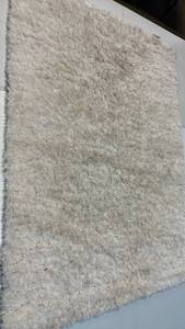 lot 2074 image: Room Essentials Cream Shag Area Rug 48x66.