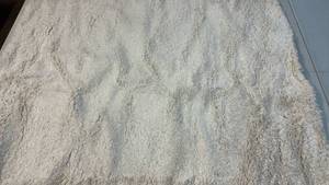 lot 2089 image: Threshold Cream Eyelash Shag 5x7 Area Rug.