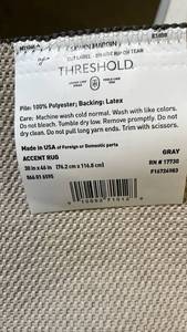 lot 3012 image: Threshold Gray Accent Rug 30x46 inches