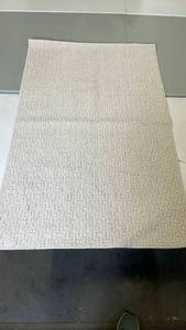 lot 3018 image: Textured Loop Pile Area Rug in Neutral Beige, 46x30