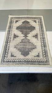 lot 3022 image: Hand Knotted Persian Style Area Rug with Geometric Pattern