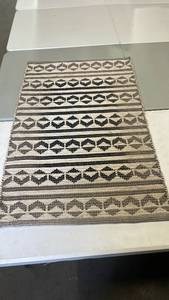 lot 3047 image: Handwoven Area Rug with Geometric Pattern, 46x30