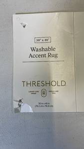 lot 3057 image: Threshold 30x46 Washable Accent Rug Diamond Pattern