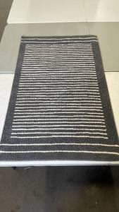 lot 3058 image: Indoor Area Rugs Set - Striped and Plain Designs