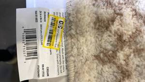 lot 3073 image: Traditional Runner Rug with Medallion Pattern, 24x48