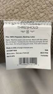 lot 3093 image: Threshold Tan Accent Rug 30x46 inches