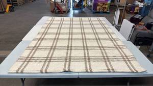 lot 8047 image: Threshold Brand 5x7 Woven Area Rug with Plaid Pattern