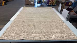 lot 8053 image: Threshold 5x7 Jute & Ivory Diamond Pattern Area Rug