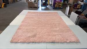 lot 8062 image: Room Essentials 4x6 Pink Shag Area Rug