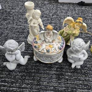 lot 344 image: Ceramic Angel Figurine Collection with Music Box