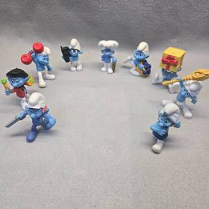 lot 381 image: Smurfs Action Figure Set Collection