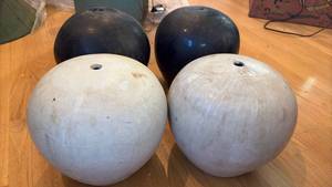 lot 30 image: Set of 4 Decorative Spheres RETAIL $100