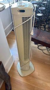 lot 65 image: Seville Tower Fan with Digital Controls - Retail $75