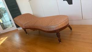 ANTIQUE VICTORIAN-STYLE FAINTING COUCH/CHAISE LOUNGE 70in- Retail: $250