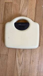 lot 60413 image: Tanita Digital Bathroom Scale Model 1623 - Retail $25