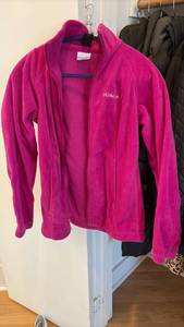 lot 60425 image: Columbia Womens Pink Fleece Zip Up Jacket Size Small - Retail $15