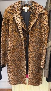 lot 60439 image: Nine West Leopard Print Long Blazer Size Small - Retail $15