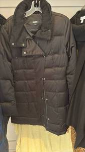 lot 60441 image: DKNY Black Quilted Puffer Coat with Faux Fur Collar - Retail $120