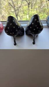 lot 60448 image: BLACK POLKA DOT PEEP TOE HIGH HEELS Womens Size 6 (Estimated)- Retail $15