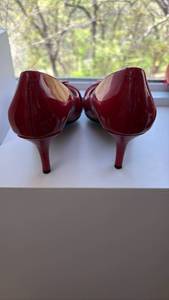 lot 60450 image: Nine West Red Patent Leather Pointed Toe Pumps with Bow Detail size 6 - Retail $25