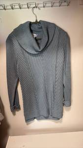 lot 60459 image: Calvin Klein Gray Cable Knit Cowl Neck Sweater - Retail $25
