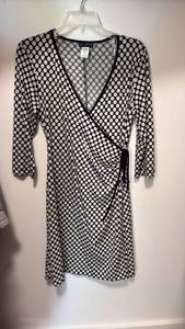 lot 60475 image: Black and White Polka Dot Wrap Dress Size Large - Retail $15
