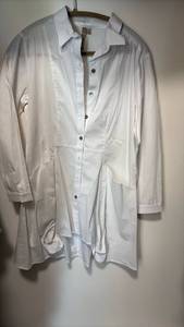 lot 60488 image: White Long Sleeve Button-Up Dress Shirt - Retail $15