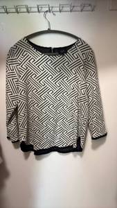 lot 60491 image: W5 Black and White Geometric Pattern Sweater - Retail $15