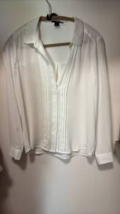 lot 60508 image: Forever 21 White Button-Up Blouse with Pleated Front - Retail $15