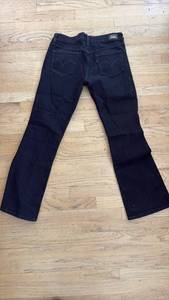 lot 60513 image: Levis Black Denim Jeans - Retail $25